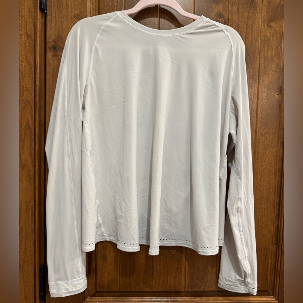 Lululemon workout top - cropped back